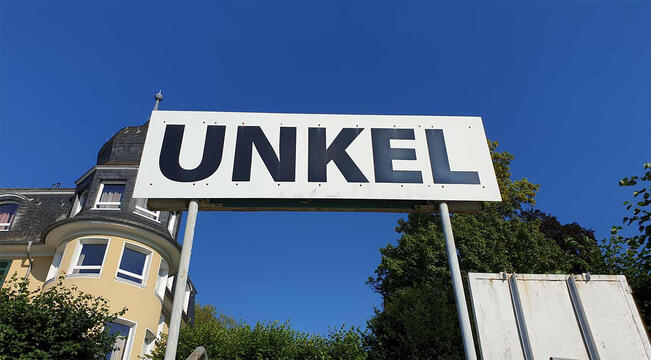 Unkel.